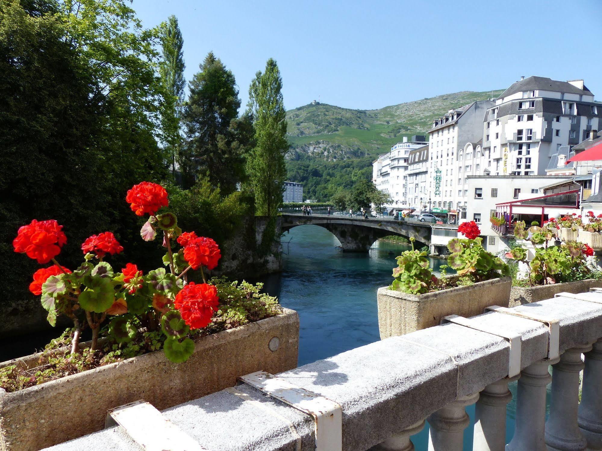 Hotel La Solitude Lourdes Eksteriør bilde